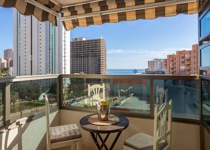 Piso Con Piscina Y Vistas Al Mar