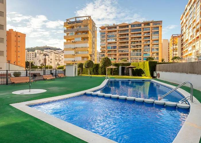 Piso Con Piscina Y Vistas Al Mar
